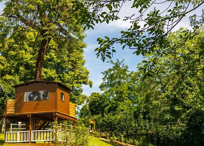 La Casa Di Nani 8, Emma Форли