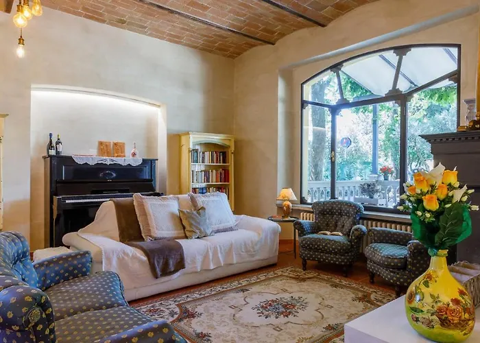 La Casa Di Nani 8, Emma Вилла