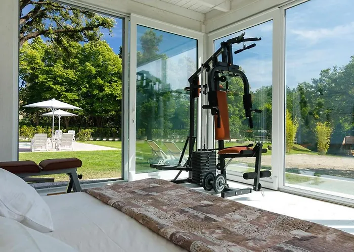 La Casa Di Nani 8, Emma Вилла Форли