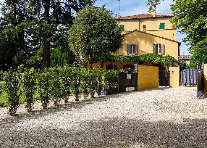 La Casa Di Nani 8, Emma Форли