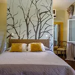 La Casa Di Nani 8, Emma *