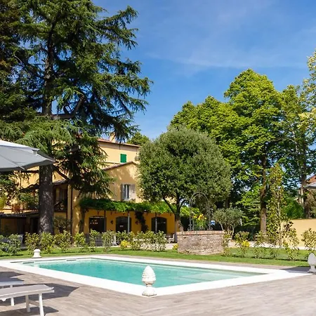 La Casa Di Nani 8, Emma Forlì