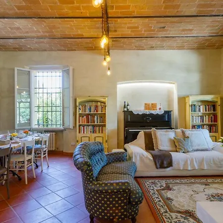 Villa La Casa Di Nani 8, Emma Forlì