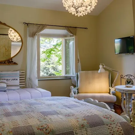 La Casa Di Nani 8, Emma Forlì