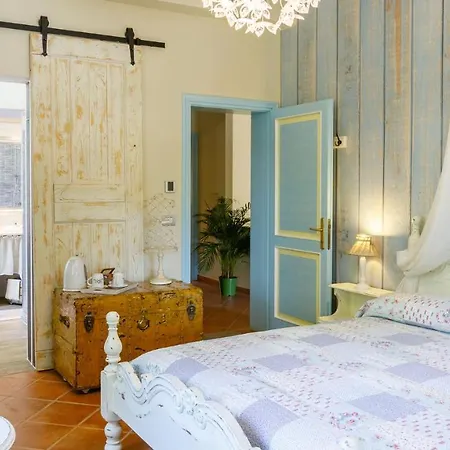 La Casa Di Nani 8, Emma *