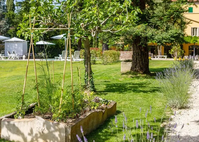 La Casa Di Nani 8, Emma Villa