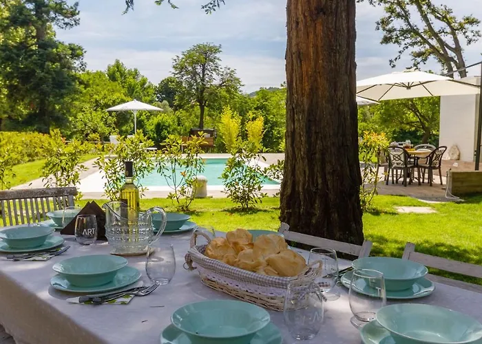 La Casa Di Nanì 8, Emma Villa