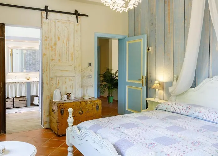 La Casa Di Nani 8, Emma *